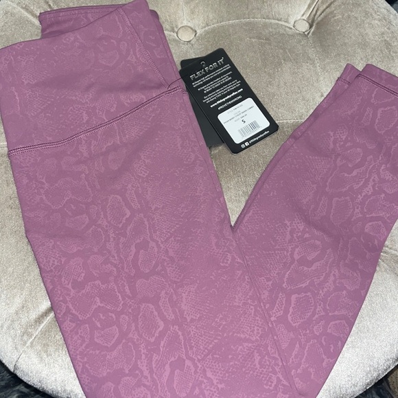 90° by reflex snake embossed leggings, berry colored, small, new - Picture 1 of 9